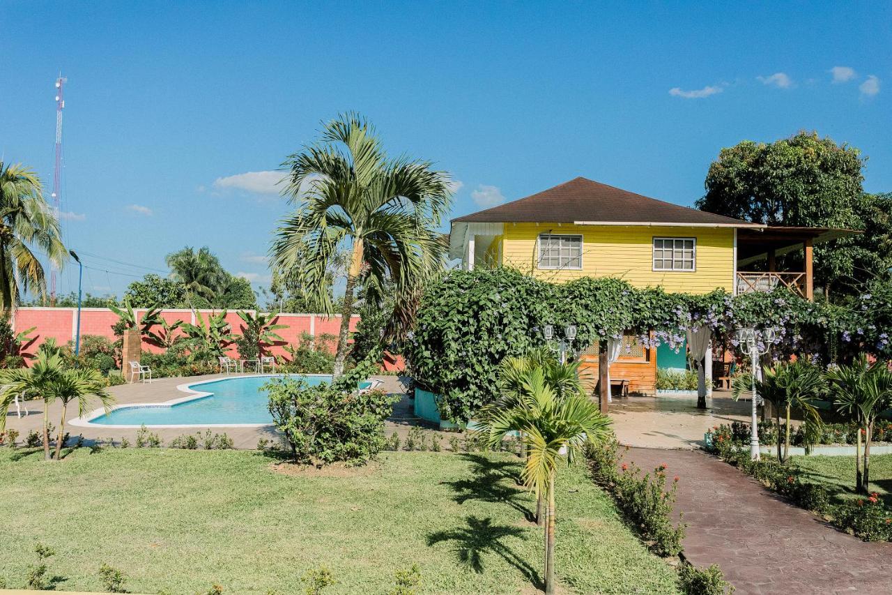 Rancho Guacamayos Hotel & Restaurantes Bonao Ngoại thất bức ảnh