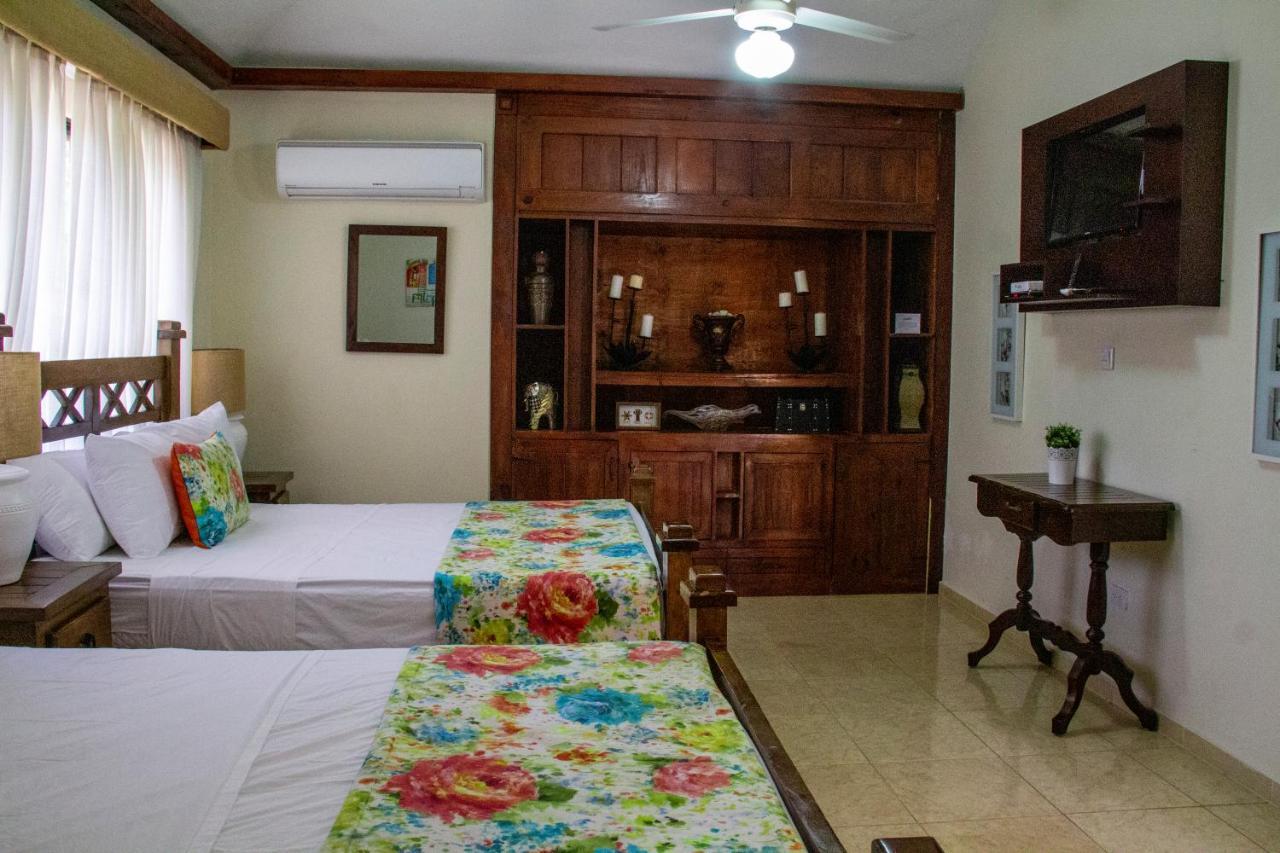 Rancho Guacamayos Hotel & Restaurantes Bonao Ngoại thất bức ảnh