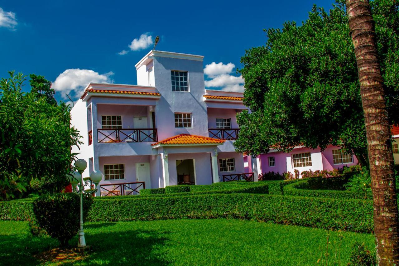 Rancho Guacamayos Hotel & Restaurantes Bonao Ngoại thất bức ảnh