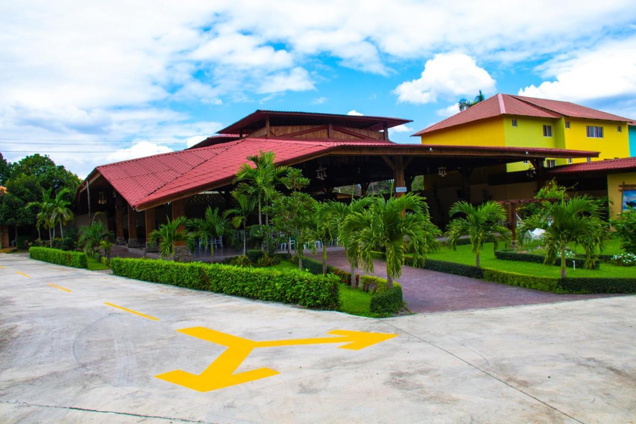 Rancho Guacamayos Hotel & Restaurantes Bonao Ngoại thất bức ảnh